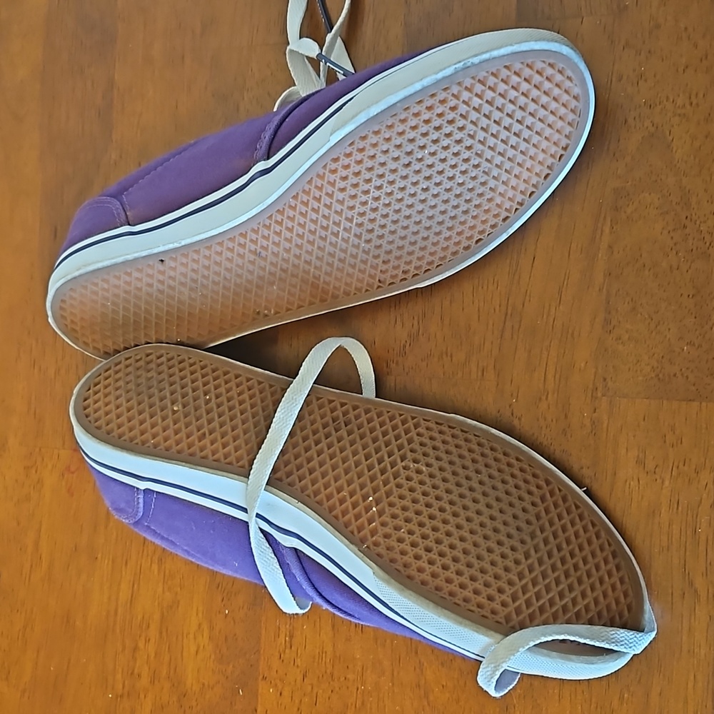 Vans - Picture 2 of 3
